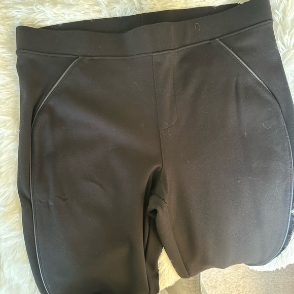 Hue black leggings size Medium - Picture 6 of 7